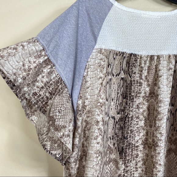 Entro - Two tone Snakeskin Print Blouse - Picture 13 of 13